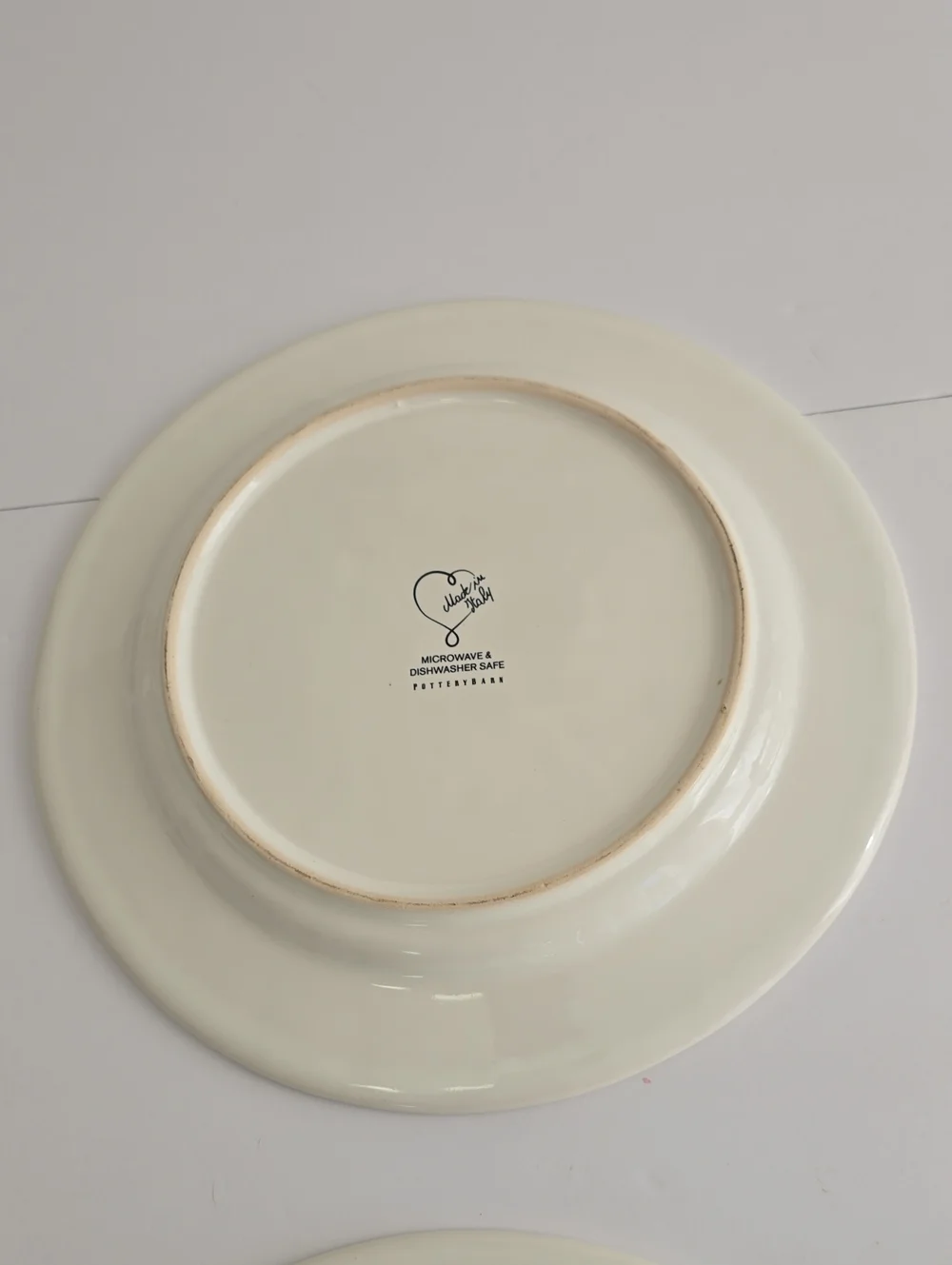Pottery Barn Set Of 2 Napoli White Dinner Plates Scalloped Made In Italy